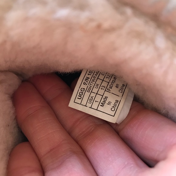 UGG Patchwork Classic Boot - Picture 12 of 12